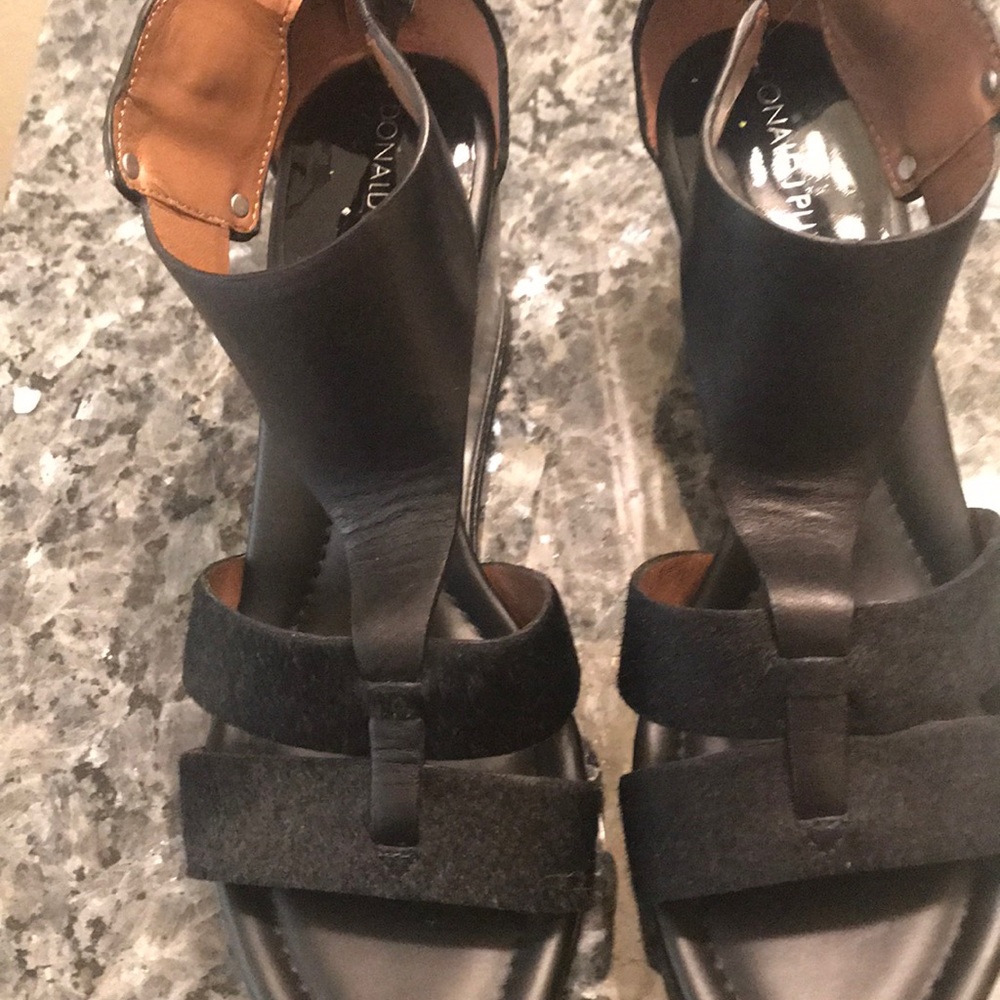 Donal Pliner shoe